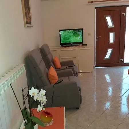Oliva شقة